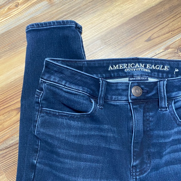 4/$16 American Eagle Crop Jeggings - Picture 6 of 12
